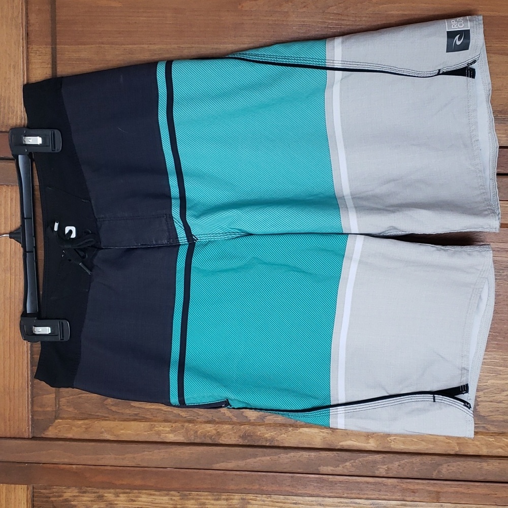 Rip Curl Mirage Aggrolite 20" Boardshorts Sz 28